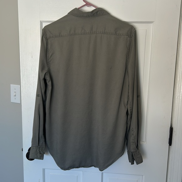 Quince Vintage Wash Tencel utility shirt, olive - Picture 4 of 5